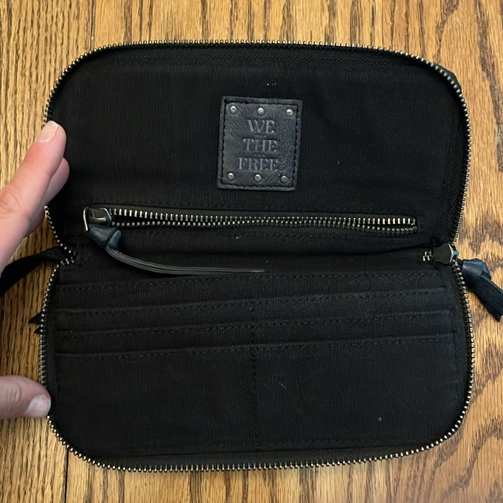 We the free leather wallet/wristlet - Picture 3 of 5